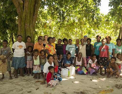 Women's coconut oil co-operative. © OceansWatch www.oceanswatch.org